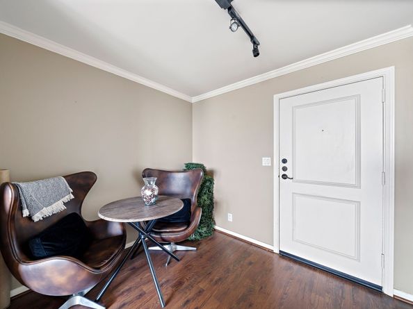 3525 Sage Road 1111, Houston TX 77056