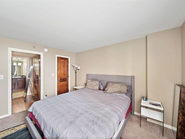 3525 Sage Road 1111, Houston TX 77056