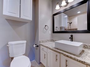 1920 Augusta Drive 19, Houston TX 77057