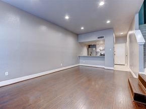 1920 Augusta Drive 19, Houston TX 77057