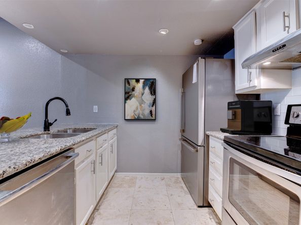 1920 Augusta Drive 19, Houston TX 77057