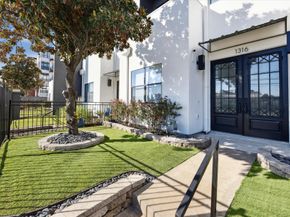 1316 W Dallas Street, Houston TX 77019