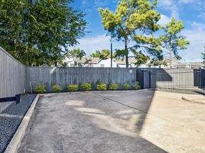 1316 W Dallas Street, Houston TX 77019