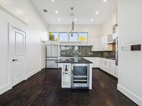 1316 W Dallas Street, Houston TX 77019