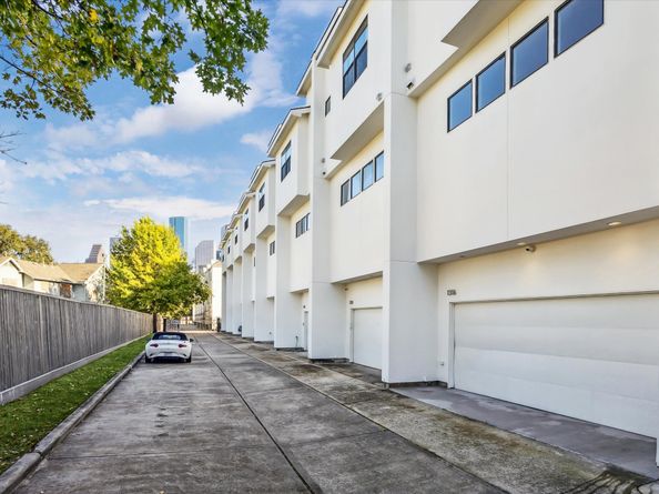 1316 W Dallas Street, Houston TX 77019