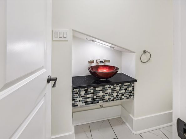 1316 W Dallas Street, Houston TX 77019