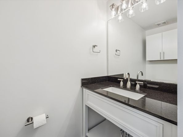 1316 W Dallas Street, Houston TX 77019