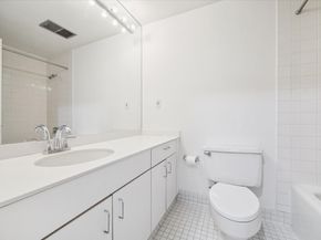 2001 Holcombe Boulevard 504, Houston TX 77030