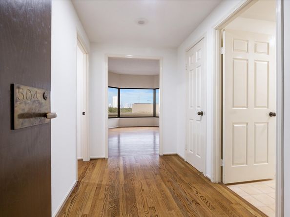 2001 Holcombe Boulevard 504, Houston TX 77030
