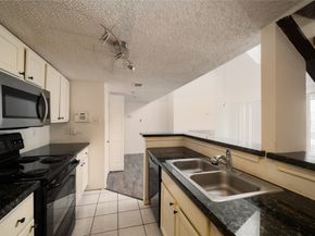 2300 Old Spanish Trail 2063, Houston TX 77054