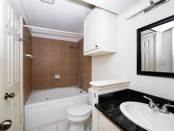 2300 Old Spanish Trail 2063, Houston TX 77054