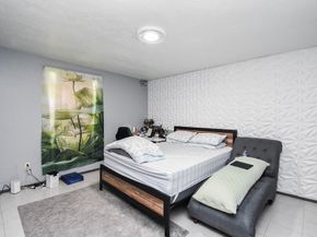 12469 Sharpview Drive 2469, Houston TX 77072