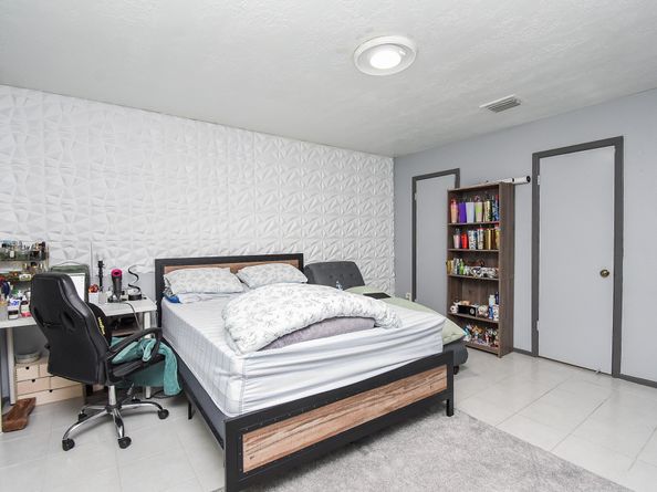 12469 Sharpview Drive 2469, Houston TX 77072