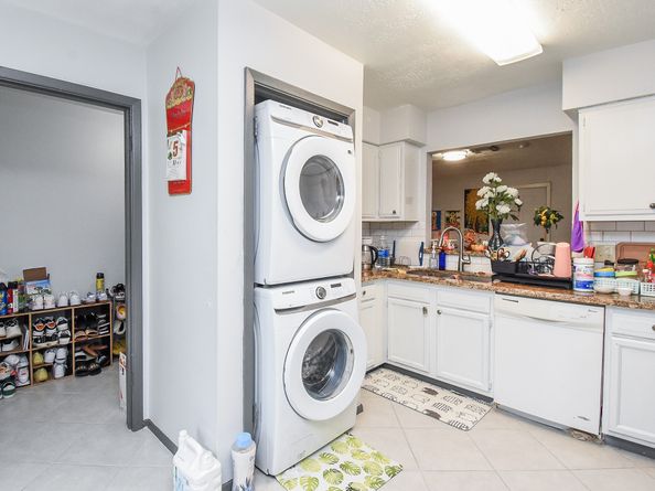 12469 Sharpview Drive 2469, Houston TX 77072