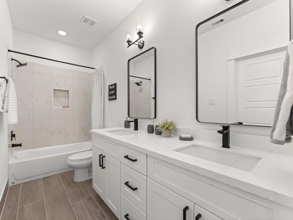 1008 Tuskegee Heights Lane, Houston TX 77091