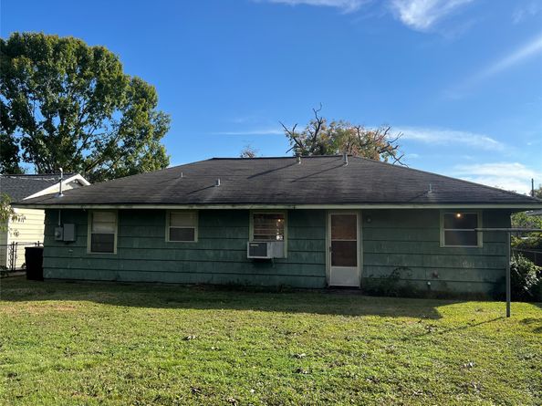 6410 Thornwall Street, Houston TX 77092