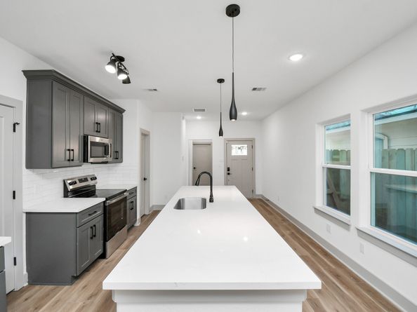 3521 Canfield Street AB, Houston TX 77004