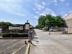 8201 RICHMOND Avenue 55, Houston TX 77063