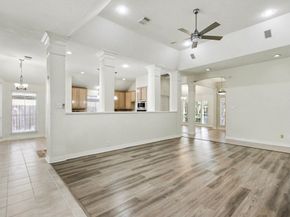 1102 Hathorn Way Drive, Houston TX 77094