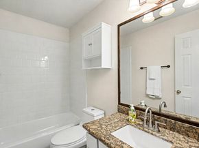 1102 Hathorn Way Drive, Houston TX 77094