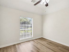 1102 Hathorn Way Drive, Houston TX 77094