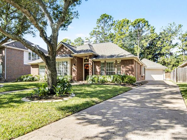 1102 Hathorn Way Drive, Houston TX 77094