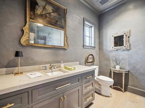 6218 Burgoyne Road, Houston TX 77057