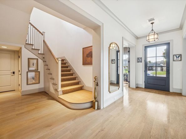 6218 Burgoyne Road, Houston TX 77057