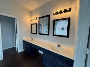 1915 Laurel Bay Drive, Houston TX 77014