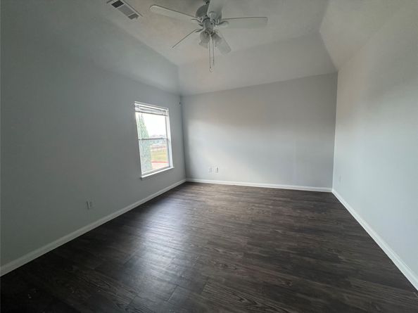 1915 Laurel Bay Drive, Houston TX 77014