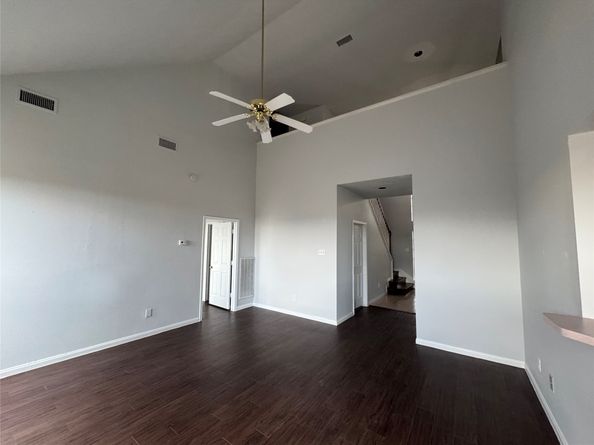 1915 Laurel Bay Drive, Houston TX 77014