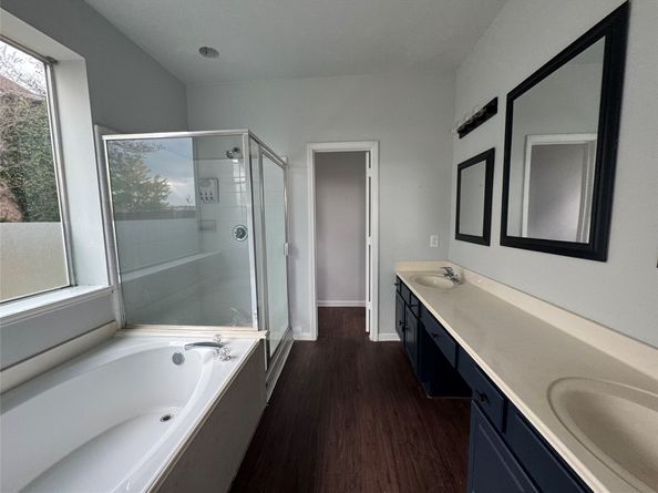 1915 Laurel Bay Drive, Houston TX 77014