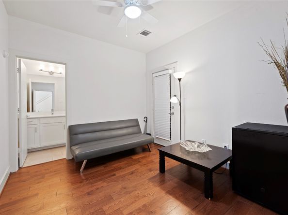 9611 Marlive Lane D, Houston TX 77025