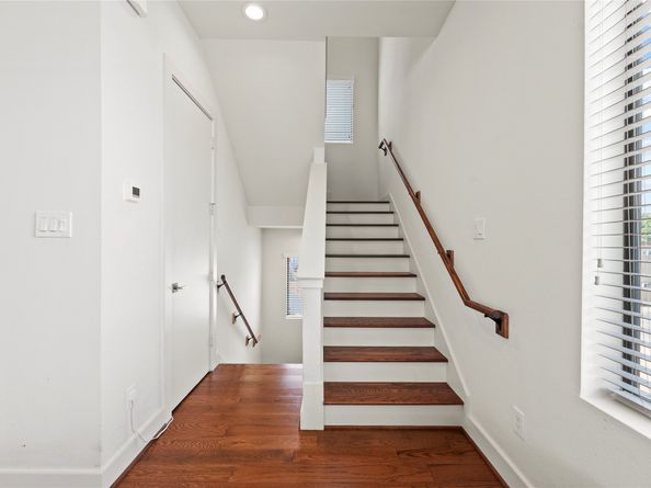 9611 Marlive Lane D, Houston TX 77025