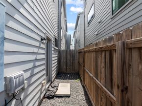 9611 Marlive Lane D, Houston TX 77025