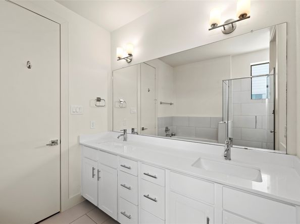 9611 Marlive Lane D, Houston TX 77025