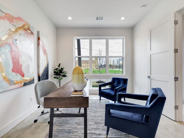 2105 Emancipation Avenue, Houston TX 77003