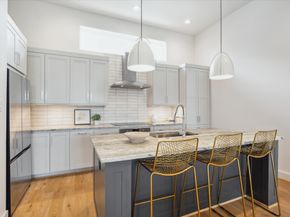 2105 Emancipation Avenue, Houston TX 77003