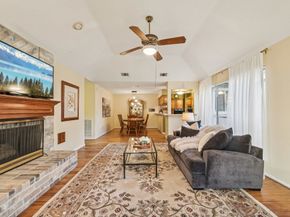 2918 Crest Park Drive, Houston TX 77082