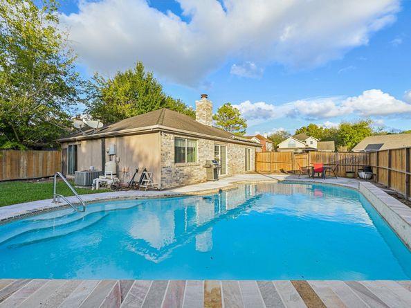 2918 Crest Park Drive, Houston TX 77082