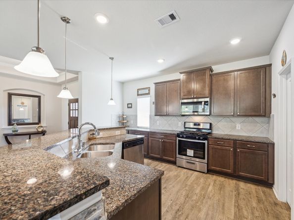 6248 Rolling Hills Road, Conroe TX 77303