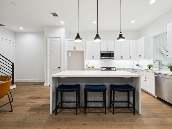 7723 Sky Dweller Drive, Houston TX 77055