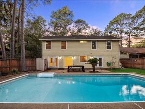 6 Fairmeade Bend Drive, The Woodlands TX 77381