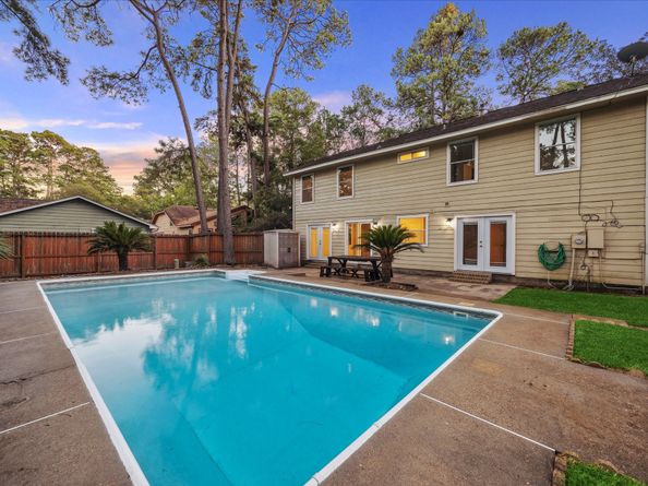 6 Fairmeade Bend Drive, The Woodlands TX 77381