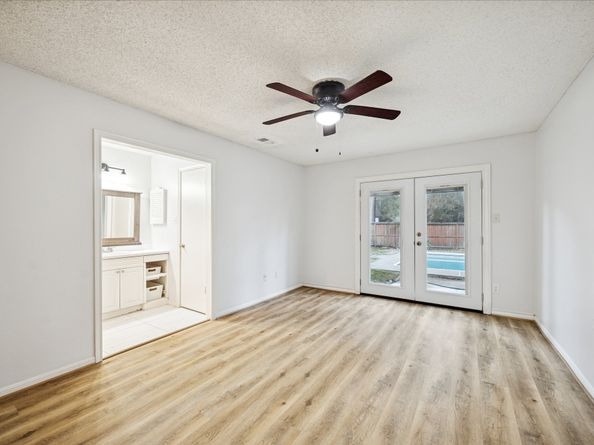 6 Fairmeade Bend Drive, The Woodlands TX 77381