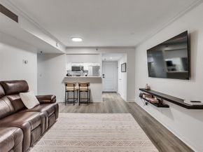 3525 Sage Road 812, Houston TX 77056