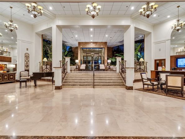 3525 Sage Road 812, Houston TX 77056