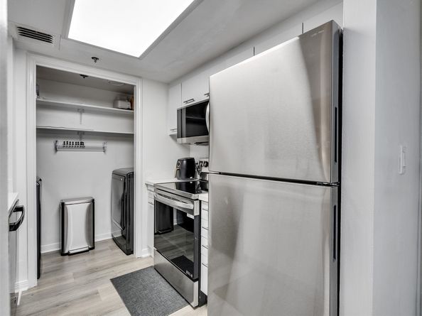 3525 Sage Road 812, Houston TX 77056