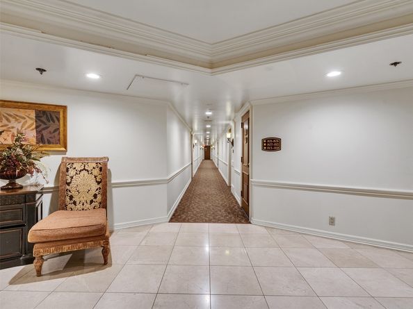 3525 Sage Road 812, Houston TX 77056