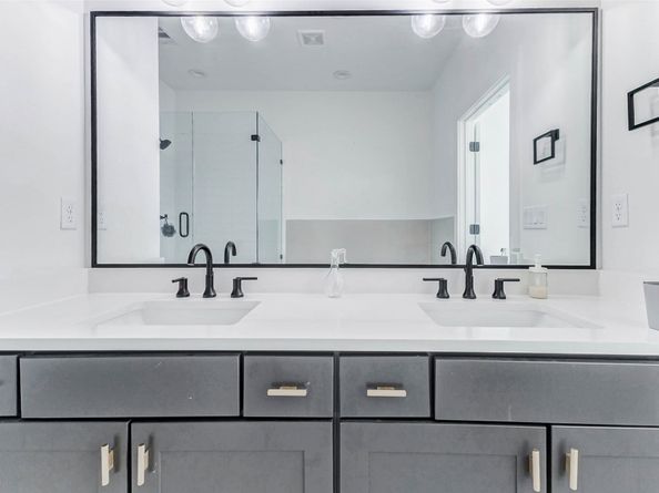 334 Eastwood Street, Houston TX 77011